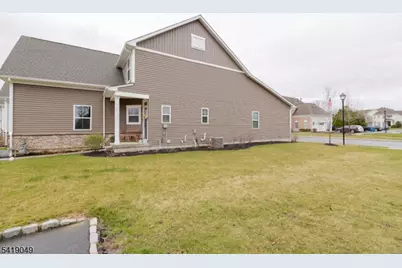 35 Sparrowhawk St, Washington Township, NJ 07882 - Photo 4