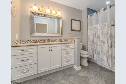 107 Franklin Ct, Raritan Township, NJ 08822 - Photo 20