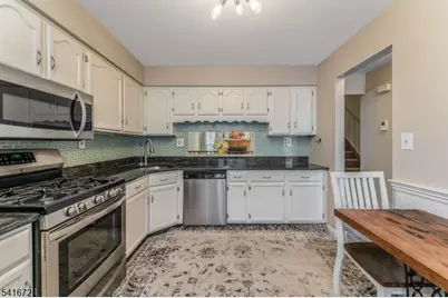 107 Franklin Ct, Raritan Township, NJ 08822 - Photo 6