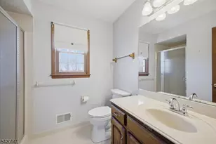 250 Old York Rd, Raritan Township, NJ 08822 - Photo 22