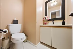 58 Woods Edge Dr, Roxbury Township, NJ 07876 - Photo 14