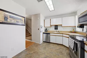 58 Woods Edge Dr, Roxbury Township, NJ 07876 - Photo 12