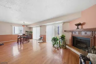 58 Woods Edge Dr, Roxbury Township, NJ 07876 - Photo 6