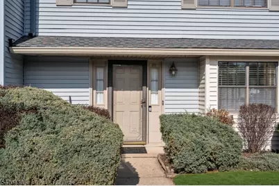 36 Carlisle Ct, Franklin Township, NJ 08873 - Photo 4