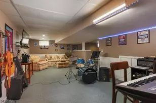 96 Beechwood Cir, Hillsborough Township, NJ 08844 - Photo 38