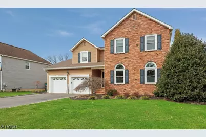 96 Beechwood Cir, Hillsborough Township, NJ 08844 - Photo 2