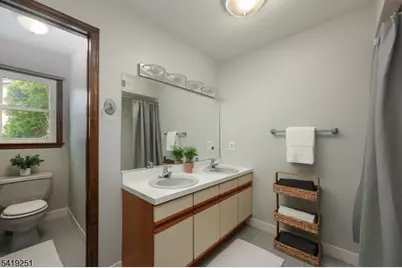 96 Beechwood Cir, Hillsborough Township, NJ 08844 - Photo 32