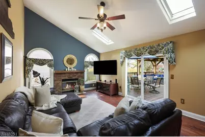 96 Beechwood Cir, Hillsborough Township, NJ 08844 - Photo 18