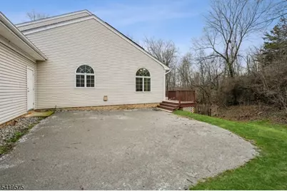 9 Nuthatch Ct, Allamuchy Township, NJ 07840 - Photo 44