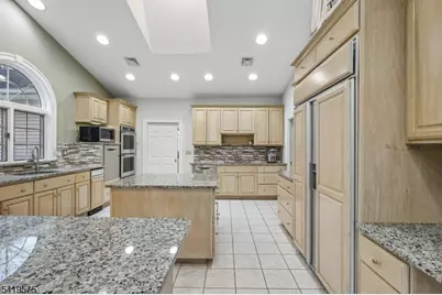 9 Nuthatch Ct, Allamuchy Township, NJ 07840 - Photo 10