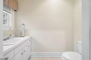 9 Nuthatch Ct, Allamuchy Township, NJ 07840 - Photo 16