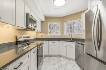 10 Encampment Drive, Bedminster Township, NJ 07921 - Photo 16