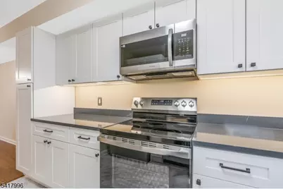 10 Encampment Drive, Bedminster Township, NJ 07921 - Photo 18