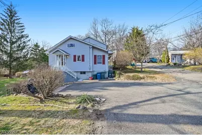 72 Hudson Dr, West Milford, NJ 07480 - Photo 28