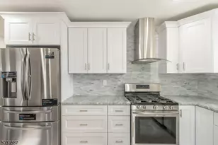43 Perrin Ave, Pompton Lakes, NJ 07442 - Photo 4