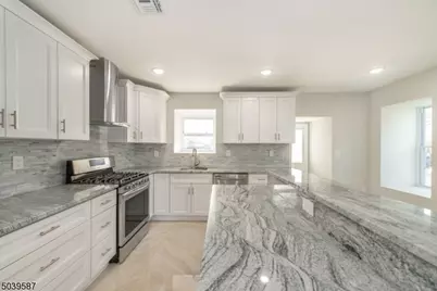 43 Perrin Ave #2, Pompton Lakes, NJ 07442 - Photo 2