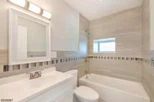43 Perrin Ave, Pompton Lakes, NJ 07442 - Photo 10