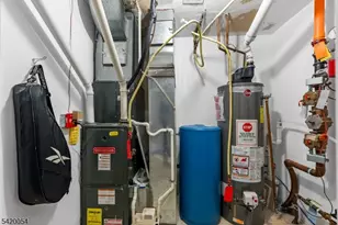 9 Goffle Brook Ct, Hawthorne, NJ 07506 - Photo 30