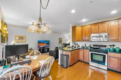 9 Goffle Brook Ct, Hawthorne, NJ 07506 - Photo 12