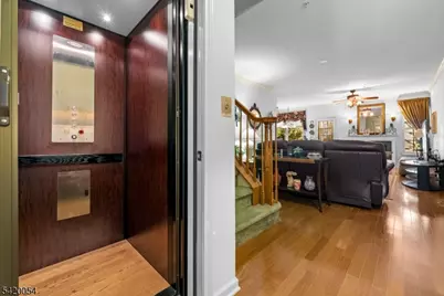 9 Goffle Brook Ct, Hawthorne, NJ 07506 - Photo 4