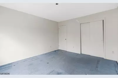 1 Tree Top Rd, Middlesex, NJ 08846 - Photo 20