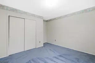 1 Tree Top Rd, Middlesex, NJ 08846 - Photo 22