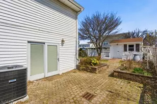 131 Walnut Ave, Clark Township, NJ 07066 - Photo 28