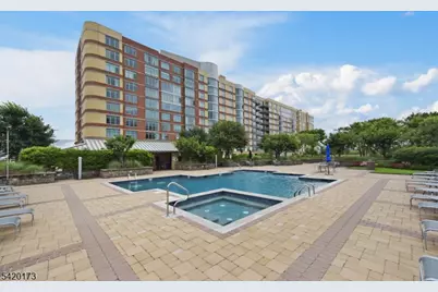 8100 River Rd #210, North Bergen, NJ 07047 - Photo 24
