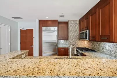 8100 River Rd #210, North Bergen, NJ 07047 - Photo 6