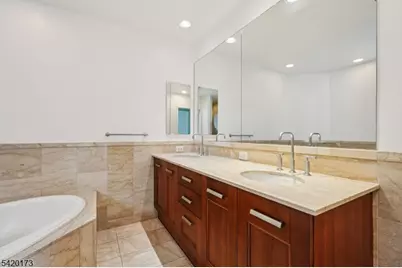8100 River Rd #210, North Bergen, NJ 07047 - Photo 16