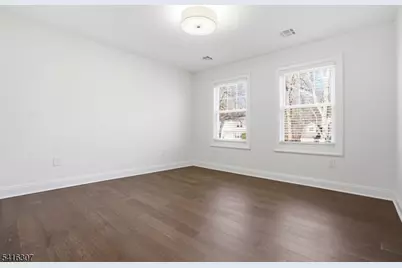 44 Manor Rd, Livingston, NJ 07039 - Photo 28