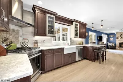 1 Sylvan Ct, Pequannock Township, NJ 07444 - Photo 8