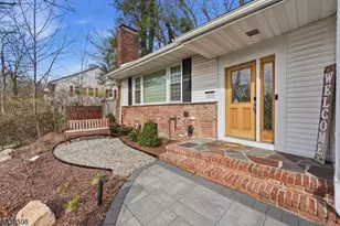 1474 Deer Path, Mountainside, NJ 07092 - Photo 4