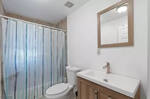 247 E 7th Ave, Roselle, NJ 07203 - Photo 20