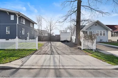 247 E 7th Ave, Roselle, NJ 07203 - Photo 6