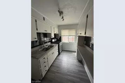 142 Tuxedo Pkwy #1, Newark, NJ 07106 - Photo 2
