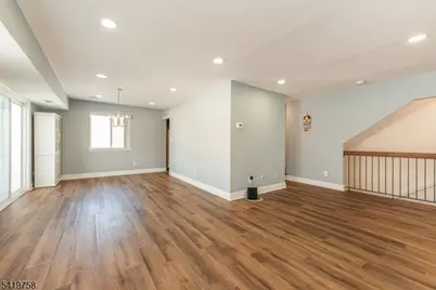 56 Woods Edge Dr, Roxbury Township, NJ 07876 - Photo 8