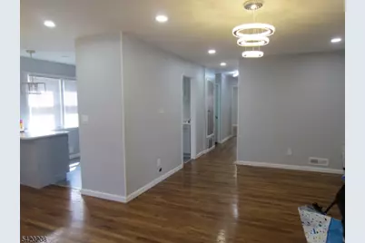 2 Evelyn Ct, Maplewood, NJ 07040 - Photo 4