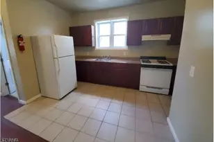 231 Rhode Island Ave, East Orange, NJ 07018 - Photo 4