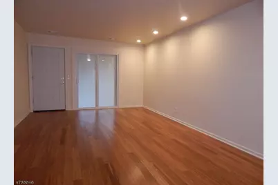 93 Sage Ct, Bedminster Township, NJ 07921 - Photo 4