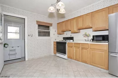 1503 Everett Ter, Fair Lawn, NJ 07410 - Photo 12