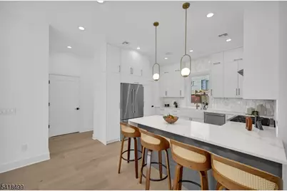 77 Elmwood Dr, Livingston, NJ 07039 - Photo 14