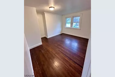 8 Plymouth St, Fairfield, NJ 07004 - Photo 8