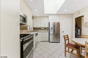 11 Pilgrim Way, Wayne, NJ 07470 - Photo 14