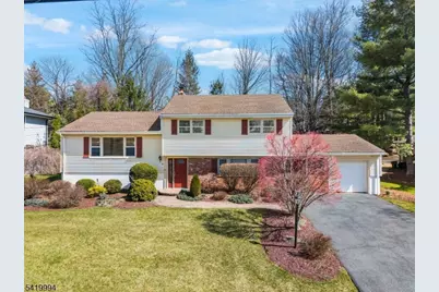 11 Pilgrim Way, Wayne, NJ 07470 - Photo 1