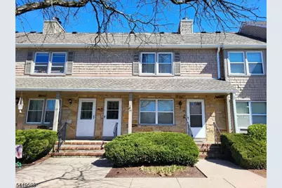 33 Hancock Ct, Raritan Township, NJ 08822 - Photo 1