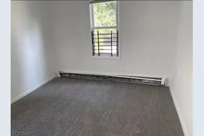 194 Hobson St, Newark, NJ 07112 - Photo 4