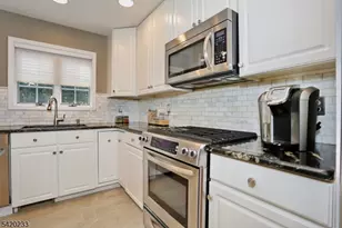 6 Schill Pl, Hillsdale, NJ 07642 - Photo 16