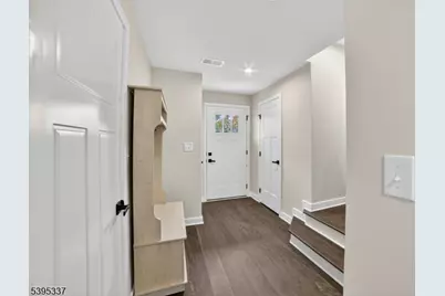 9 Saw Mill Cir, Hackettstown, NJ 07840 - Photo 6