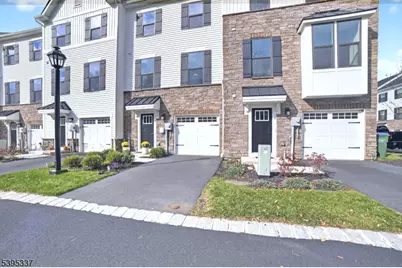 9 Saw Mill Cir, Hackettstown, NJ 07840 - Photo 2